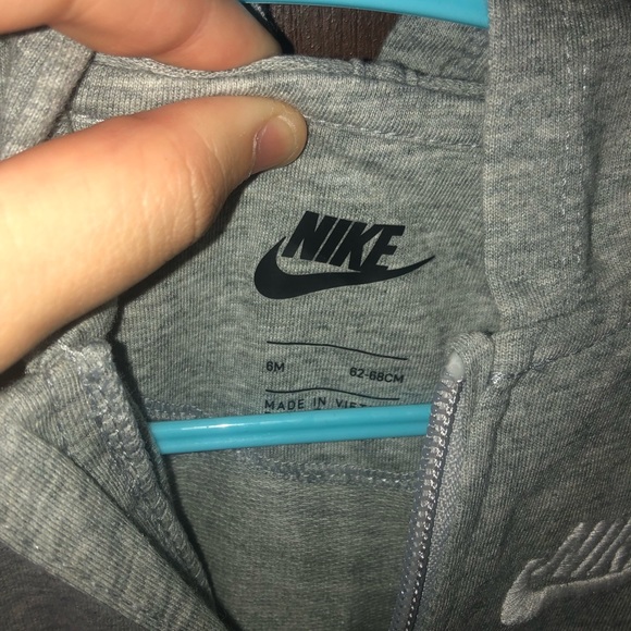 Nike Suit - Picture 3 of 3